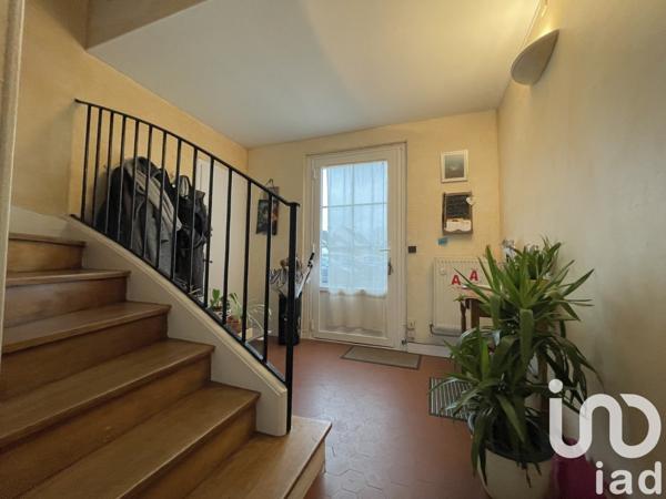 Maison traditionnelle 10 pièces de 170 m² à Cesson (77240)