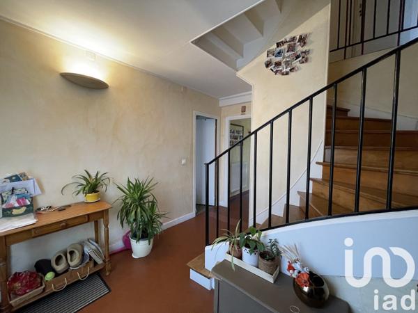 Maison traditionnelle 10 pièces de 170 m² à Cesson (77240)