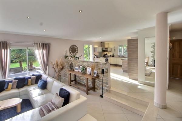 Maison Vaux Sur Seine 7 pièce(s) 231 m2 €789 000 ** - Référence 1698