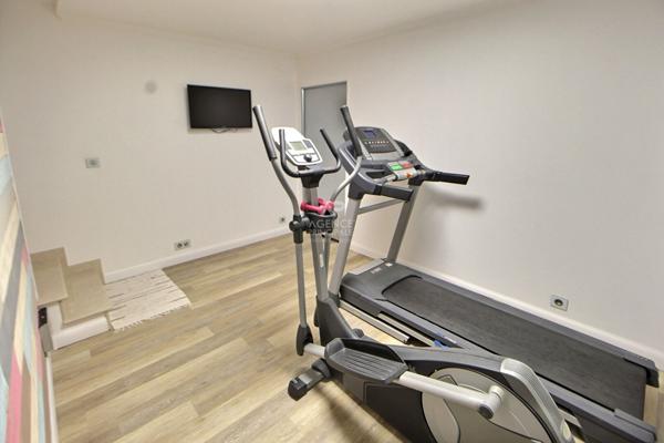 Maison Vaux Sur Seine 7 pièce(s) 231 m2 €789 000 ** - Référence 1698