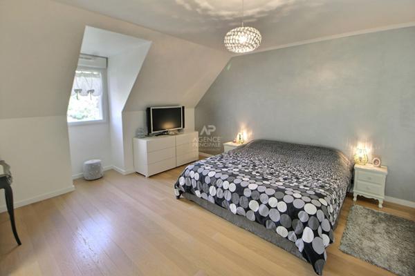 Maison Vaux Sur Seine 7 pièce(s) 231 m2 €789 000 ** - Référence 1698