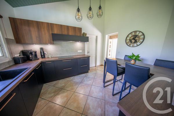 Maison à vendre  5 pièces - 129,55 m 2   ST MEDARD EN JALLES  - 33