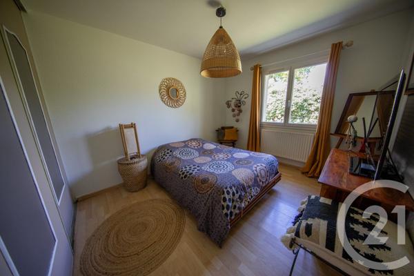 Maison à vendre  5 pièces - 129,55 m 2   ST MEDARD EN JALLES  - 33