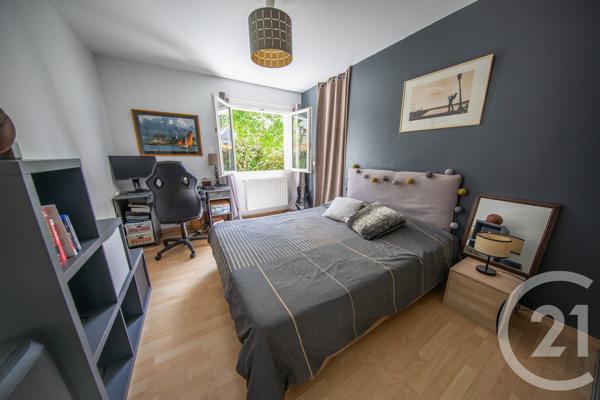 Maison à vendre  5 pièces - 129,55 m 2   ST MEDARD EN JALLES  - 33