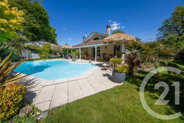 Maison à vendre  5 pièces - 129,55 m 2   ST MEDARD EN JALLES  - 33