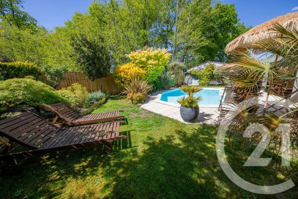 Maison à vendre  5 pièces - 129,55 m 2   ST MEDARD EN JALLES  - 33