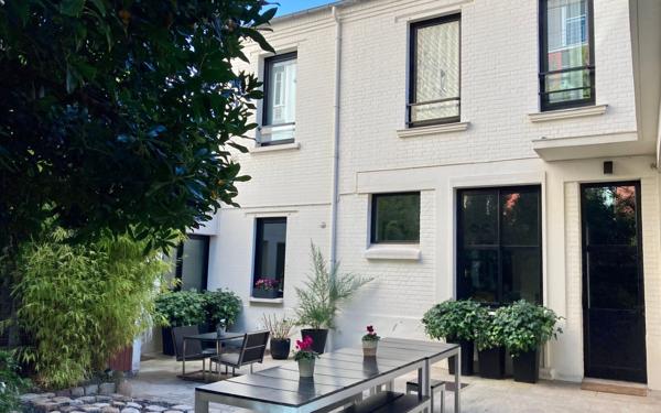 Maison à vendre    6 pièces •  Montreuil