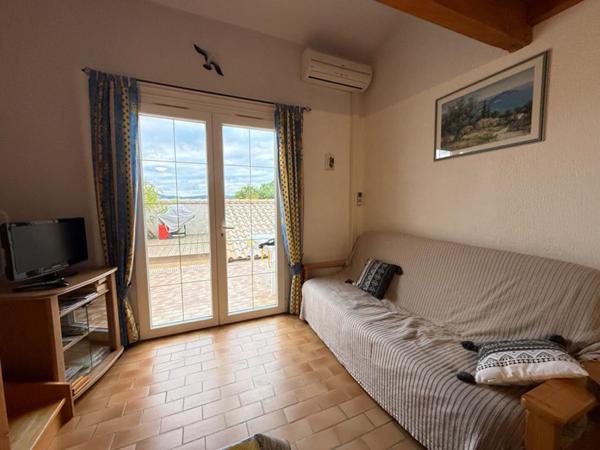 Mazet T2 mezzanine avec terrasses et vue collines ? Bormes-les-Mimosas