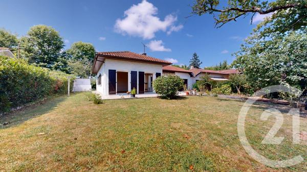 Maison à vendre  4 pièces - 104 m 2   AHETZE  - 64