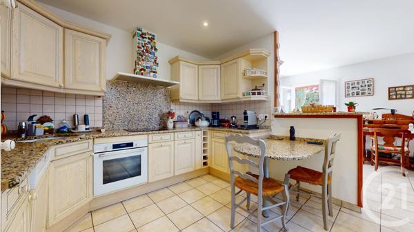 Maison à vendre  4 pièces - 104 m 2   AHETZE  - 64