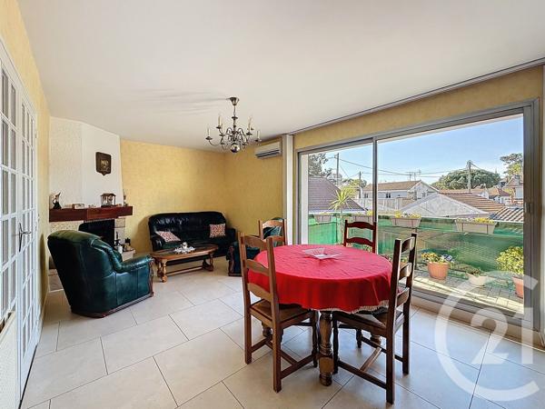 Maison à vendre  4 pièces - 134 m 2   ARCACHON  - 33