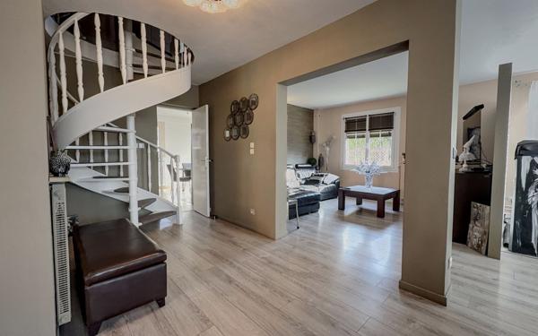 Maison à vendre    5 pièces • 145 m2 Marsannay-la-Côte