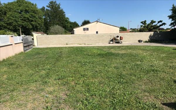 Terrain à vendre |  Le Taillan-Médoc |  311 m²