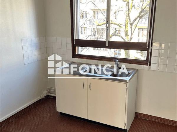 Location Appartement 4 pièces 80.24 m² - 11 allée des marronniers, bâtiment B2 Orleans 45100