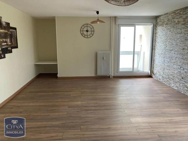 Appartement à louer 3 pièces 62.67m² Saint-Memmie (51470)