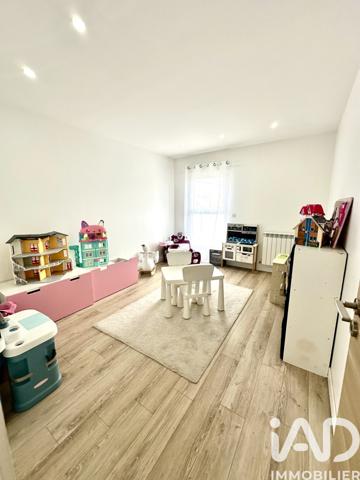 Maison à vendre 9 pièces 200 m² Paray-Vieille-Poste