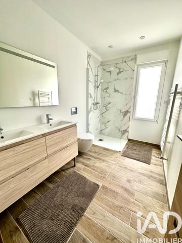 Maison à vendre 9 pièces 200 m² Paray-Vieille-Poste