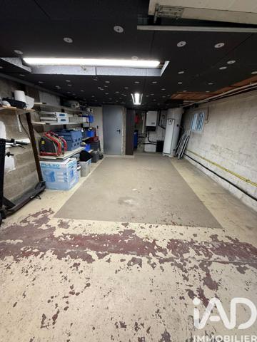 Maison à vendre 9 pièces 200 m² Paray-Vieille-Poste