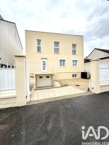 Maison à vendre 9 pièces 200 m² Paray-Vieille-Poste