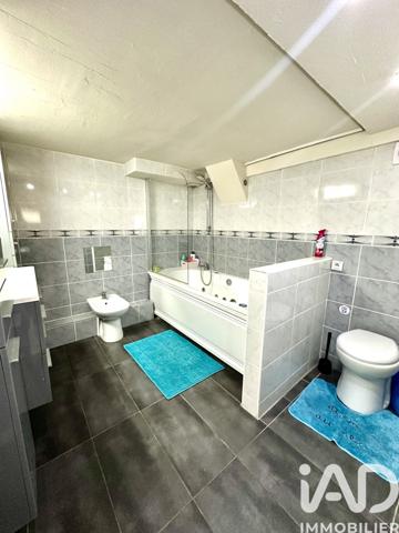 Maison à vendre 9 pièces 200 m² Paray-Vieille-Poste