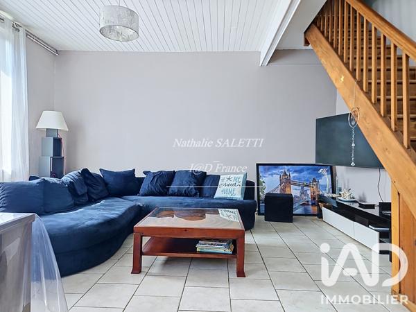 Maison à vendre 5 pièces 110 m² Saint-Hilaire-de-Lusignan
