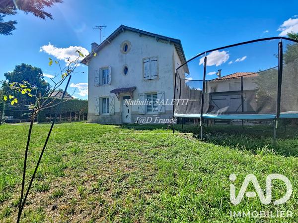 Maison à vendre 5 pièces 110 m² Saint-Hilaire-de-Lusignan