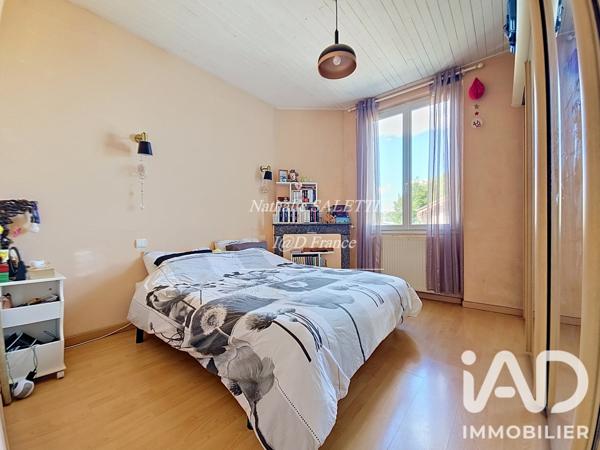 Maison à vendre 5 pièces 110 m² Saint-Hilaire-de-Lusignan