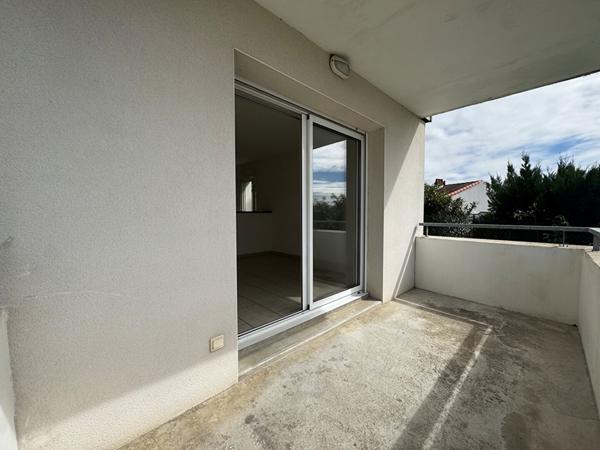 Appartement Tonnay-Charente T2 avec balcon et parking privatif