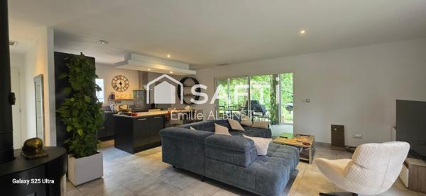 Maison de 2016 de 128 m² sur 765 m² de jardin