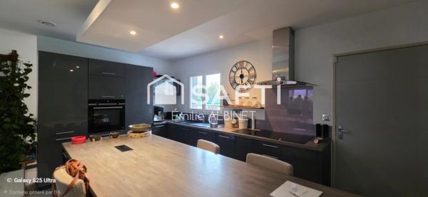 Maison de 2016 de 128 m² sur 765 m² de jardin