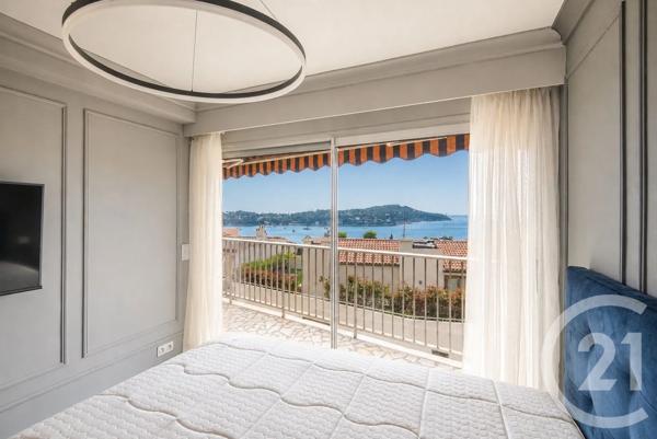 Appartement F4 à vendre  4 pièces - 102,09 m 2   VILLEFRANCHE SUR MER  - 06
