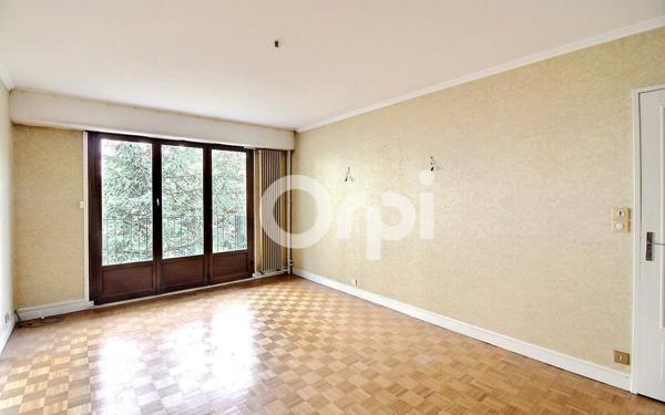 Appartement à vendre    3 pièces •  Viry-Châtillon