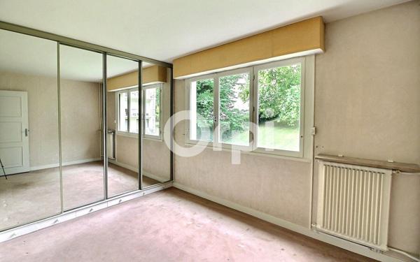 Appartement à vendre    3 pièces •  Viry-Châtillon