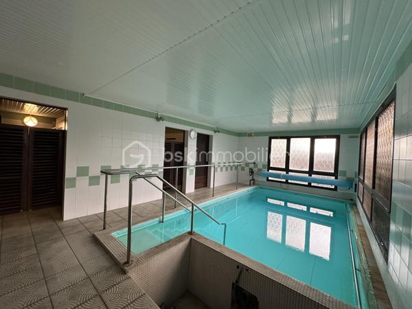 Local d activites de 219 m²