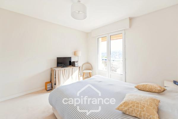 Maison à vendre 210 m² avec terrain plat et arboré à Tresserve