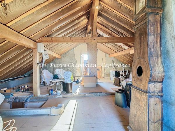 Maison à vendre - 7 pièces - 185 m² habitables - 326 m² au sol - 1359 m² de terrain - vue panoramique - COLLONGES SOUS SALEVE (74)