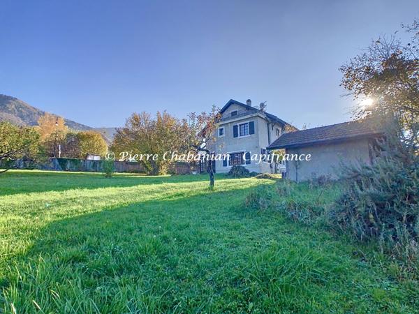 Maison à vendre - 7 pièces - 185 m² habitables - 326 m² au sol - 1359 m² de terrain - vue panoramique - COLLONGES SOUS SALEVE (74)