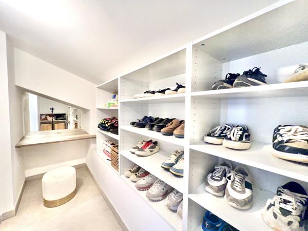 Marseille (13011) Marseille 13011 - La Valentine / Les Accates. Appartement Duplex 3 pièces de 68 M ² - Terrasses