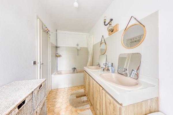 Maison Roissy En Brie 6 pièce(s) 145.7 m2