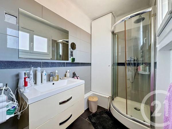Appartement F2 à vendre  2 pièces - 52 m 2   FEYZIN  - 69