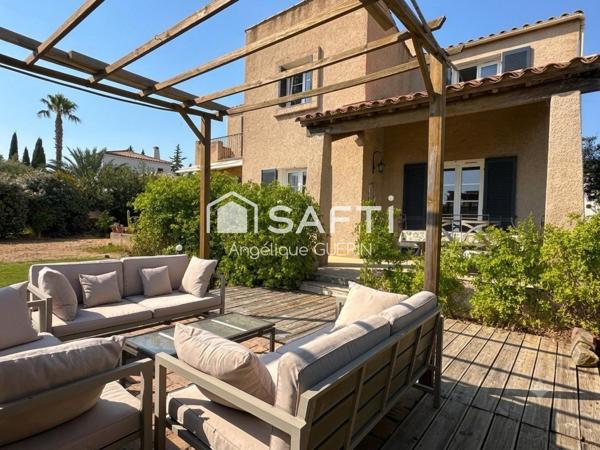 Maison individuelle avec jardin, double garage et potentiel d’agrandissement