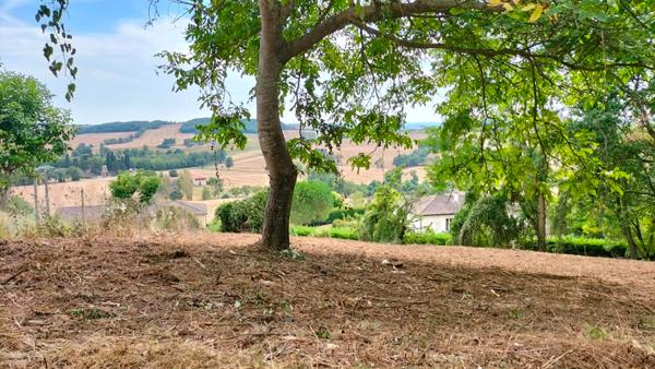 Terrain constructible Puycasquier(32120) 603m²