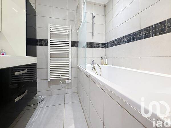 Appartement à vendre 4 pièces 82 m² Sète