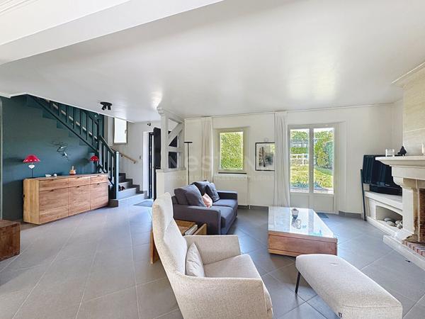 Maison Lamorlaye 9 pièce(s) 210 m2