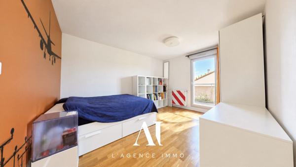 Maison T7 Piscine Garage Prévessin-Moëns 01280