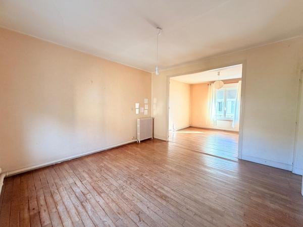 Appartement à rénover avec garage
