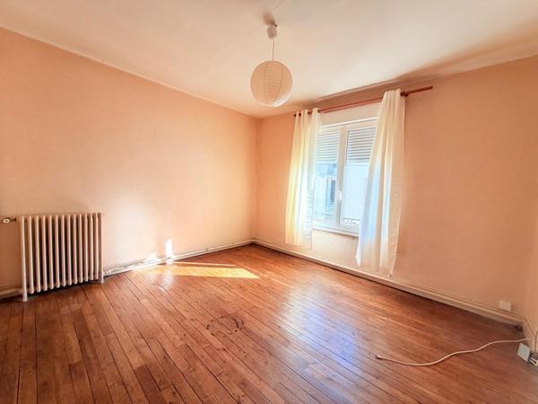 Appartement à rénover avec garage