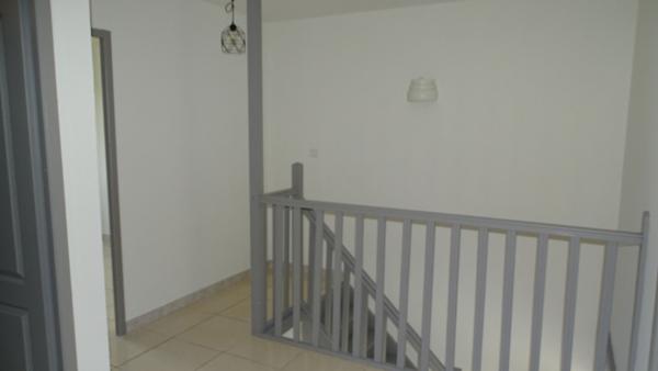 MAISON AVEC 3 CHAMBRES BUREAU ET JARDIN CARCASSONNE