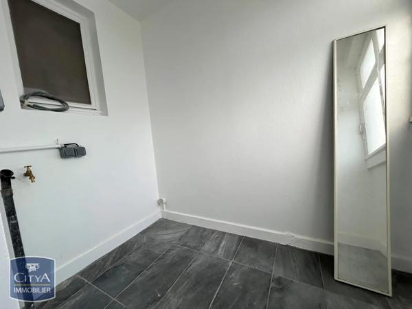 Appartement à louer 4 pièces 72.01m² Saint-Pierre-des-Corps (37700)