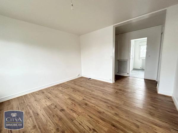 Appartement à louer 4 pièces 72.01m² Saint-Pierre-des-Corps (37700)